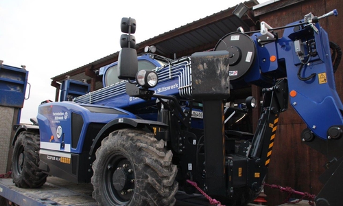 Der neue Teleskoplader kam am Samstag nach Wolfsburg. Fotos: THW