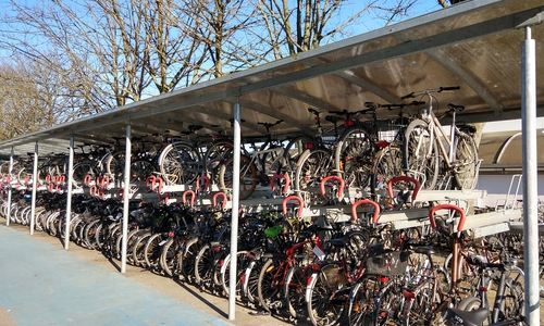 Am Wolfenbütteler Bahnhof soll ein Fahrrad-Parkhaus entstehen. Über 400.000 Euro soll das Vorhaben kosten. 