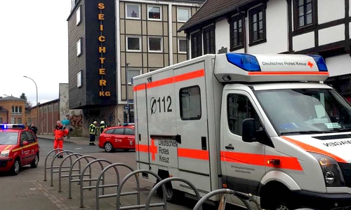Feuerwehr, Rettungsdienst und Polizei sind im Einsatz. Foto: Anke Donner