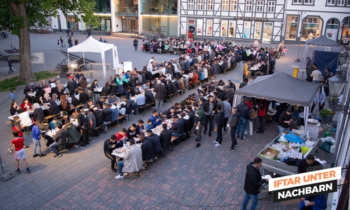 Die islamische Gemeinschaft Milli Görus feierte mit Nachbarn ein Iftar-Essen in Goslar. Foto: IGMG Goslar