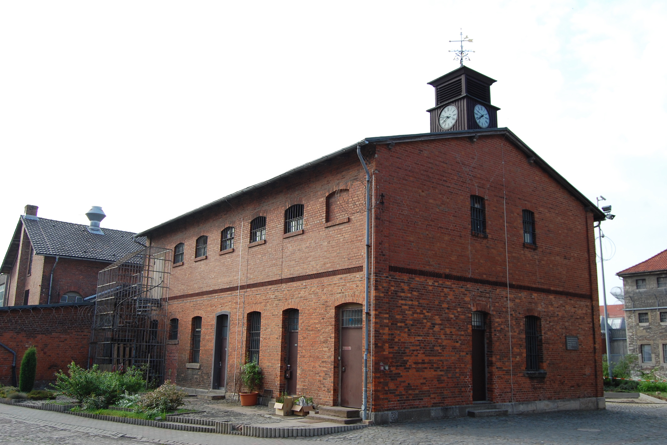 Führung durch die Gedenkstätte der JVA regionalHeute.de