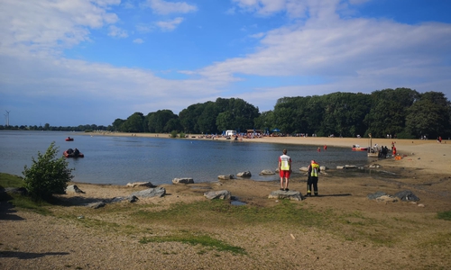 Die Suche nach dem Kind wird abgebrochen, da keine Person gefunden werden konnte und unklar ist, ob überhaupt eine Person vermisst wird. Foto/Video: aktuell24