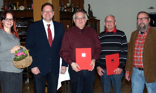 Auf dem Foto: Annegret Tschernatsch , Marcus Bosse, Ingo Pantke, Gerhard Pankratowitz und Peter Illner