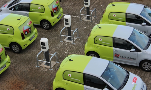 NEULAND setzt auf E-Mobilität. Fotos: NEULAND
