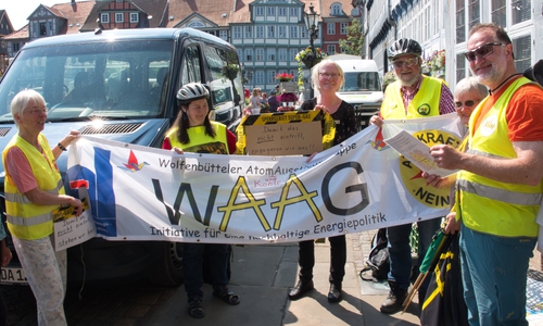 Am kommenden Montag lädt die WAAG zur monatlichen Mahnwache ein. Foto: Wolfenbütteler AtomAusstiegsGruppe