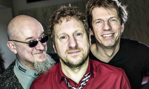 Kuersche & Members of Fury in the Slaughterhouse treten in der Kommisse auf. Foto: 