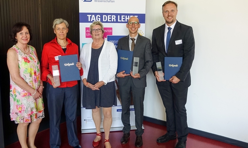 Prof. Dr. Susanne Stobbe, Prof. Dr. phil. Ariane Brenssell, Prof. Dr.-Ing. Dr. h.c. Rosemarie Karger, Prof. Dr. Stefan Küblböck, Prof. Dr.-Ing. Thorsten Uelzen. Foto: Ostfalia Hochschule