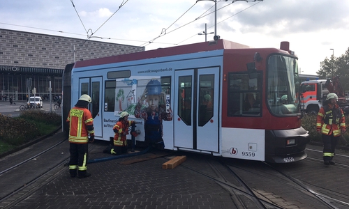 Bereits im Oktober war eine Straßenbahn in der Nähe des Hauptbahnhofs entgleist. Foto: Archiv/Alexander Dontscheff