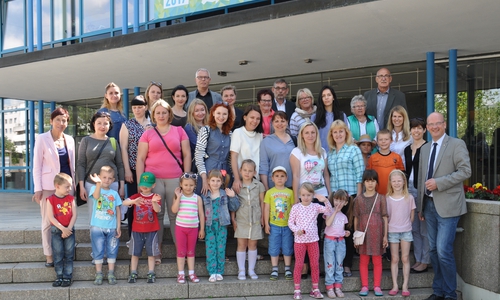 Auf die Mütter mit ihren Kindern wartet eine aufregende Zeit in Wolfsburg. Foto: Stadt Wolfsburg