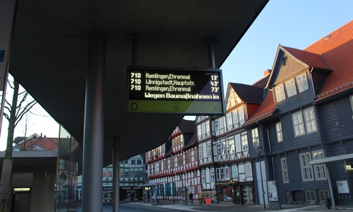 2018 sollen auch an Wittinger Haltestellen -
 wie bereits in Wolfenbüttel - Informationsanlagen für "Echtzeit-Fahrgastinformation"  installiert werden. Symbolfoto: Dontscheff