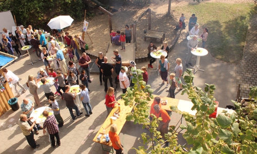 Am Samstag wurde an der Peter-Räuber-Schule ein buntes fest gefeiert. Foto/Video: Anke Donner 