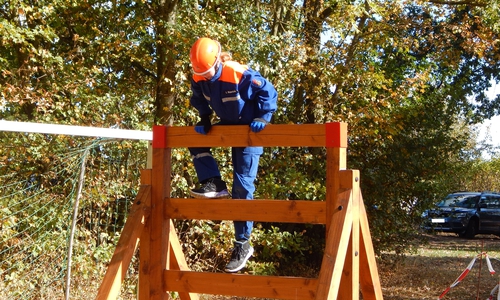 Etliche Hindernisse galt es zu überwinden. Foto: Feuerwehren der Samtgemeinde Velpke