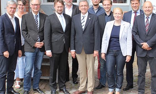 Heinz-Dieter Licht, Annette Junicke-Fromme, Dirk Trautwein, Ivica Lukanic, Bernd-Georg Kuder, Thomas Pink, Frank Niemeyer, Kai Kratschmer, Bettina Soldan-Wienecke, Thorsten Drahn und Udo Dankemeier. Foto: Stadt Wolfenbüttel