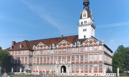 Das Ergebnis der Wettbewerbsbeiträge zur Neugestaltung des Schlossplatzes kann ab 4. Dezember im ehemaligen Musikhaus Schulte betrachtet werden. Schloss Wolfenbüttel (Fotograf: H. – D. König; Rechte: WMTS GmbH)