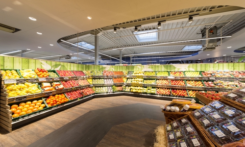 Hornburg kann bald wieder einkaufen. Der NP-Markt wird am 22. Oktober geöffnet. Hier: Obst- und Gemüseregal. Foto: EDEKA Minden-Hannover Stiftung & Co. KG 