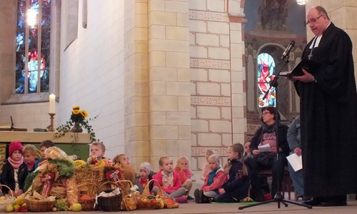Die Calixt-Gemeinde fand sich in der Kirche St. Marienberg zum diesjährigen Erntedankgottesdienst ein. Foto: Achim Klaffehn