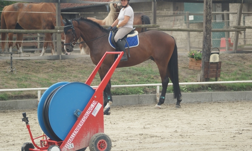 Mobile Beregungsanlage für die Reithalle. Foto: Reitsportgemeinschaft Asse e.V.