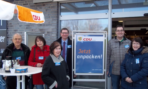 Johann Seifert (CDU-Ratsmitglied und –kandidat), Ulrike Bosse (CDU-Ratsmitglied), Rosemarie Gerlach (CDU-Bürgervertreterin), Marco Kelb (CDU-Ratsmitglied und Bürgermeisterkandidat), Andreas Kleindienst (CDU-Ratskandidat) und Annegrit Helke (CDU-Ratskandidatin), Foto: Privat
