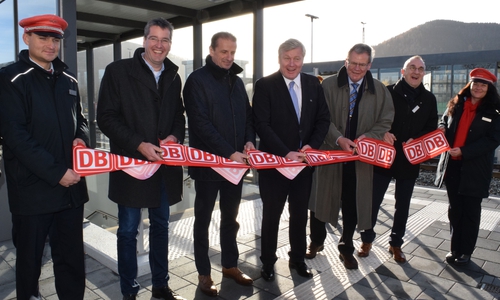 Anfang Dezember 2018 wurde der sanierte und nun barrierefreie Bahnhof Oker offiziell eingeweiht. Foto: Stadt Goslar