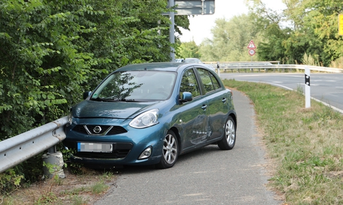 Der Fahrer kam plötzlich von der Fahrbahn ab. Foto: Rudolf Karliczek