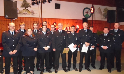 Auszeichnungen und Ehrungen der Feuerwehr Evessen beim Kameradschaftsabend. Foto: Privat