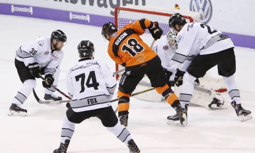 Die Grizzlys drückten, doch Treutle schien unüberwindbar. Foto: imago/fotos2press