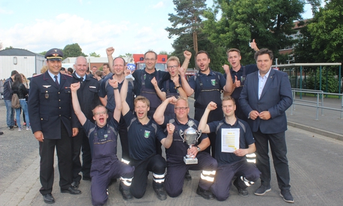 In Schöppenstedt wurde am Samstag der Kreiswettbewerb der Feuerwehren durchgeführt. Als Sieger ging die Feuerwehr Sehlde hervor. Fotos: Anke Donner