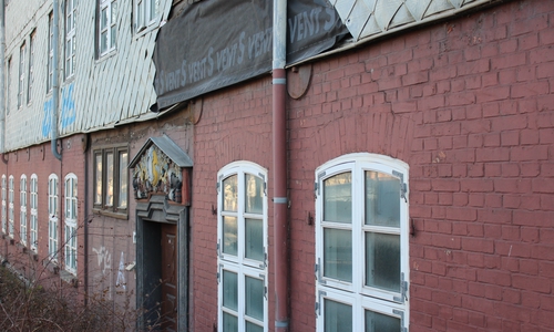 Das alte Jugendgästehaus soll nach seiner Sanierung Platz für maximal 112 Flüchtlinge bieten. Foto: Max Förster