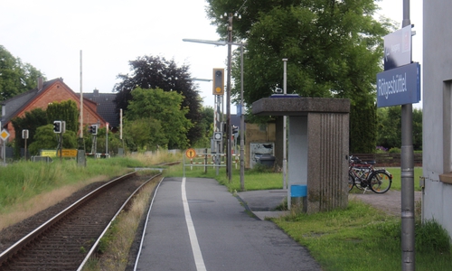 Das hier am Bahnhof Rötgesbüttel ein Ausweichgleis geschaffen werden müsse, ist schon lange im Gespräch. Foto: Sandra Zecchino