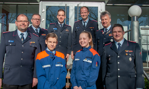 vordere Reihe von links: Karl Rudnik, Niklas Böger, Fabienne Kadereit, Michael Loos; hintere Reihe von links: Christian Wöhe, Christian Arnold, Steffen Hinze, Stephan Kadereit. Foto: Feuerwehr Brauschweig