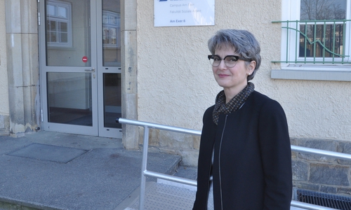 Camelia Müller ist derzeit WoBau-Stipendiatin und studiert an der Fakultät Soziale Arbeit der Ostfalia. Foto: WoBau