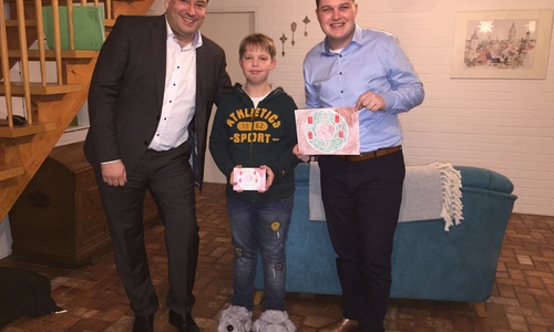 Das selbstgemalte Bild des neunjährigen Jeremia ziert die Weihnachtskarte der Gifhorner SPD-Abgeordneten. Foto: SPD Gifhorn.