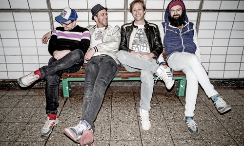 Jupiter Jones rocken als Headliner auf dem Sommerfest im Allerpark. Foto: Sven Sindt