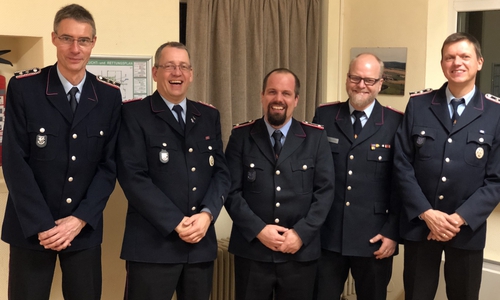 Von links: Hauptfeuerwehrmann Stefan Milch, stellvertretender Ortsbrandmeister Jan Sprenger, Oberfeuerwehrmann und Sicherheitsbeauftragter Christoph Stamprath, Ortsbrandmeister Tobias Breske und Kassenführer Holger Heinzel. Fotos: Feuerwehr Hemkenrode
