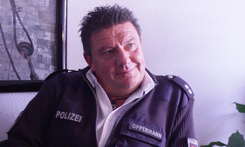 Frank Oppermann, Pressesprecher der Polizei Wolfenbüttel klärt noch einmal zum Enkeltrick auf. Video: Anke Donner 