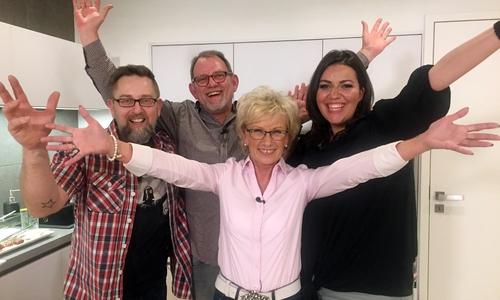 "Das perfekte Dinner" kommt im Mai aus dem Braunschweiger Land. Die Gastgeber sind Oliver, Helmut, Christine und Özlem
Fotos: MG RTL D / ITV Studios