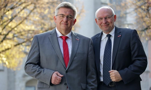 Kammerpräsident Detlef Bade (links) und Hauptgeschäftsführer Eckhard Sudmeyer. Foto: Handwerkskammer Braunschweig-Lüneburg-Stade