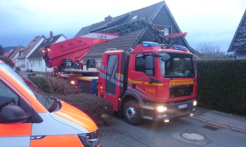 Am Dienstag musste die Feuerwehr mit der Drehleiter zu einer Patientenrettung in Sudmerberg ausrücken. Foto: Feuerwehr Goslar