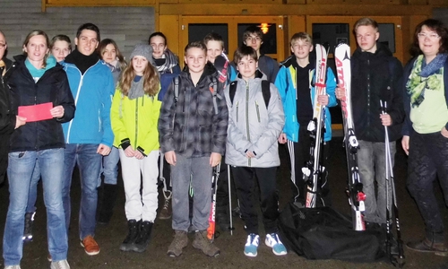 Scheckübergabe Skifreizeit 2016. Foto: Privat