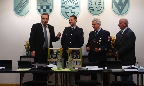 Die neuen Ämter wurden dankend angenommen.
Foto: Samtgemeinde Grasleben
