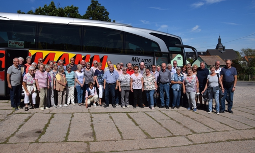 Die Reisegruppe nach dem Besuch des Bratwurstmuseums in Arnstadt. Foto: Kreisfeuerwehrverband Peine
