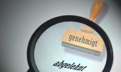 Der Kreiselternrat kritisiert, dass ein Antrag abgelehnt wurde und die Möglichkeit eines Dringlichkeitsantrags nicht erwähnt wurde. Symbolfoto: Public Domain 