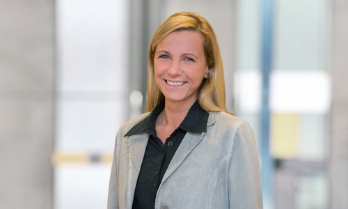 Pflegedirektorin Aline Preibisch ist in der Helios St. Marienberg Klinik Helmstedt Ansprechpartnerin für alle pflegerischen Belange. Foto: Helios