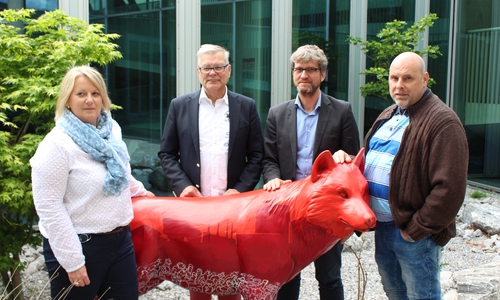 Katrin Bergien (stellvertretende Betriebsratsvorsitzende), Lothar Ewald (zweiter Bevollmächtigter der IG Metall Wolfsburg), Johannes Katzan (Verhandlungsführer in den Tarifverhandlungen) und Sven Glasenapp (Mitglied der Tarifkommission) wollen weiter für einen Tarifvertrag mit Valmet kämpfen. Foto: Christoph Böttcher