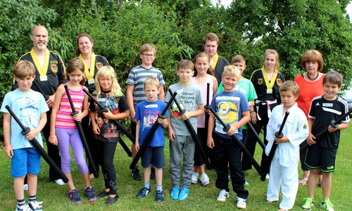 Die Teilnehmer der Ferienpassaktion Chanbara.
Foto: privat