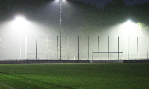 Der MTV Isenbüttel will die Sportplatzbeleuchtung auf LED umstellen. Symbolfoto: Frank Volmer