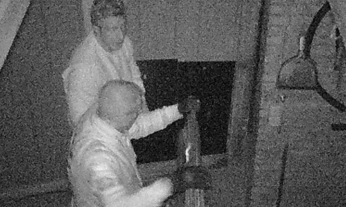 Wer kennt diese Männer? Foto: Polizei