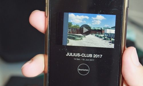Jugendliche können eigene Buchtrailer drehen. Foto: Stadt Wolfsburg