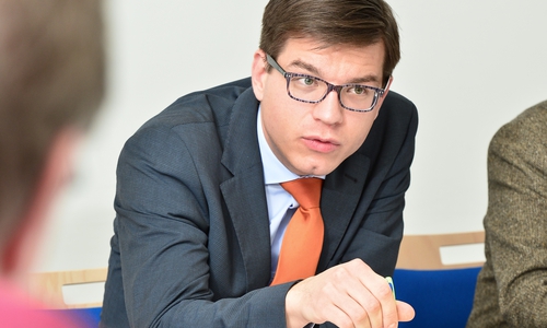 Dicke Luft im Klassenzimmer? Die FDP möchte, dass Klassenzimmer besser belüftet werden und fordert das Land auf, entsprechende Mittel zur Verfügung zu stellen.