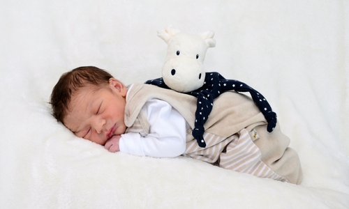 Willkommen, Abrahim Aziz. Foto: babysmile24.de